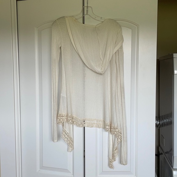 Lightweight Cardigan - Picture 2 of 3